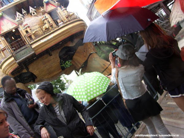 LE VOYAGE A NANTES : L'ELEPHANT ET LA PLUIE