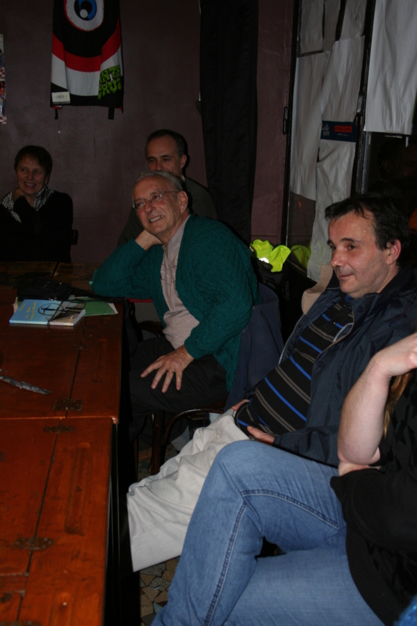 CAFE LES SALES GOSSES : POETRY SESSION CE DIMANCHE 16 décembre
