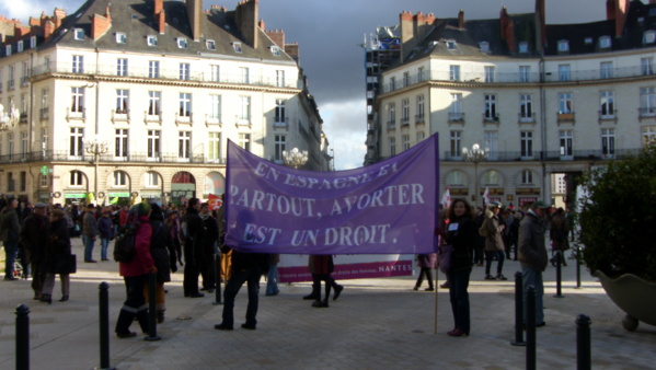 NANTES : Manifestation unitaire pour la défense de l'avortement. 01 02 2014