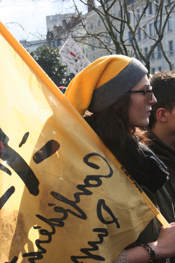 MANIF CONTRE L'AEROPORT A NANTES : DE PASCALE CHIRON, YANNICK JADOT, JEAN-VINCENT PLACE AU PIEGE COURS DES 50 OTAGES