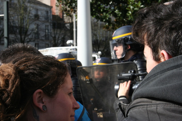 MANIF CONTRE L'AEROPORT A NANTES : DE PASCALE CHIRON, YANNICK JADOT, JEAN-VINCENT PLACE AU PIEGE COURS DES 50 OTAGES