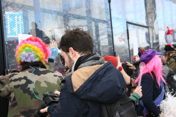 MANIF CONTRE L'AEROPORT A NANTES : DE PASCALE CHIRON, YANNICK JADOT, JEAN-VINCENT PLACE AU PIEGE COURS DES 50 OTAGES