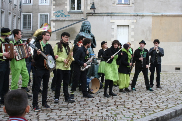 Le collectif Romeurope invitait à la fête  ce samedi 22 mars. Un succès (1ère partie)