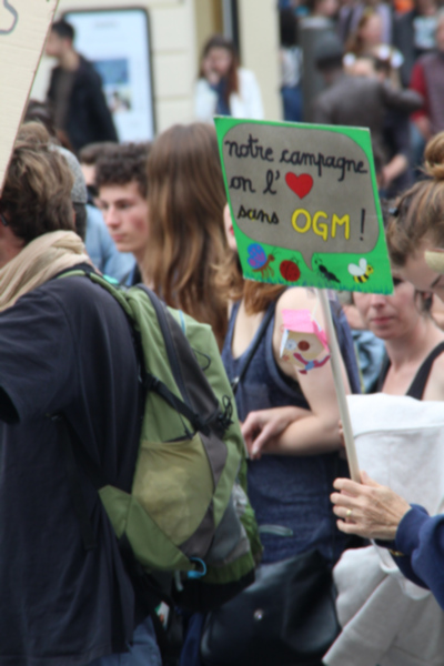 Marche contre MONSANTO à #Nantes Marche contre MONSANTO à #Nantes