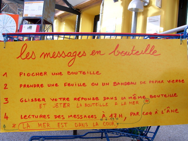 DANSE DES LIVRES A LA MAISON DE QUARTIER DE L ILE DE NANTES DANSE DES LIVRES A LA MAISON DE QUARTIER DE L ILE DE NANTES