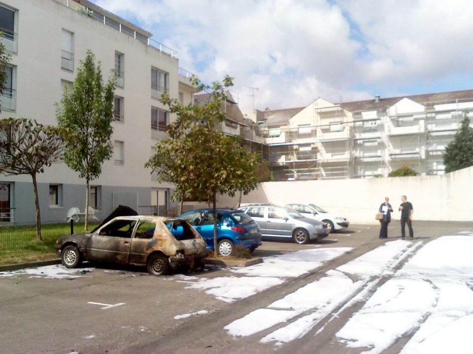 NANTES : INCENDIE "POWER FLOWERS" EN CENTRE VILLE