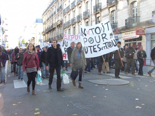 NANTES EXPULSIONS. "UN TOIT POUR TOUTES ET TOUS : MANIF  DU 27 OCT 2012