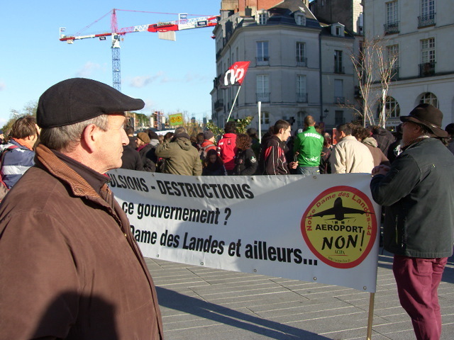 NOTRE DAME DES LANDES : MANIFESTATION DU 27 OCT 2012 NOTRE DAME DES LANDES : MANIFESTATION DU 27 OCT 2012
