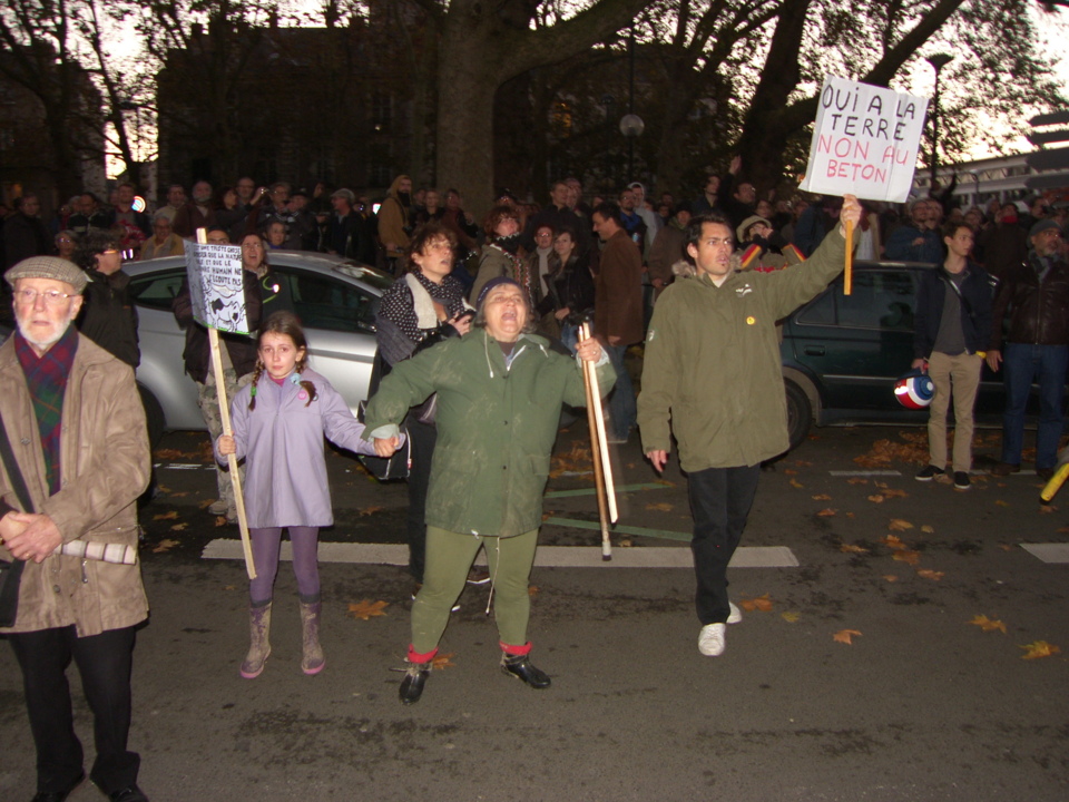 NOTRE DAME DES LANDES : MANIF A NANTES, 24 11 2012