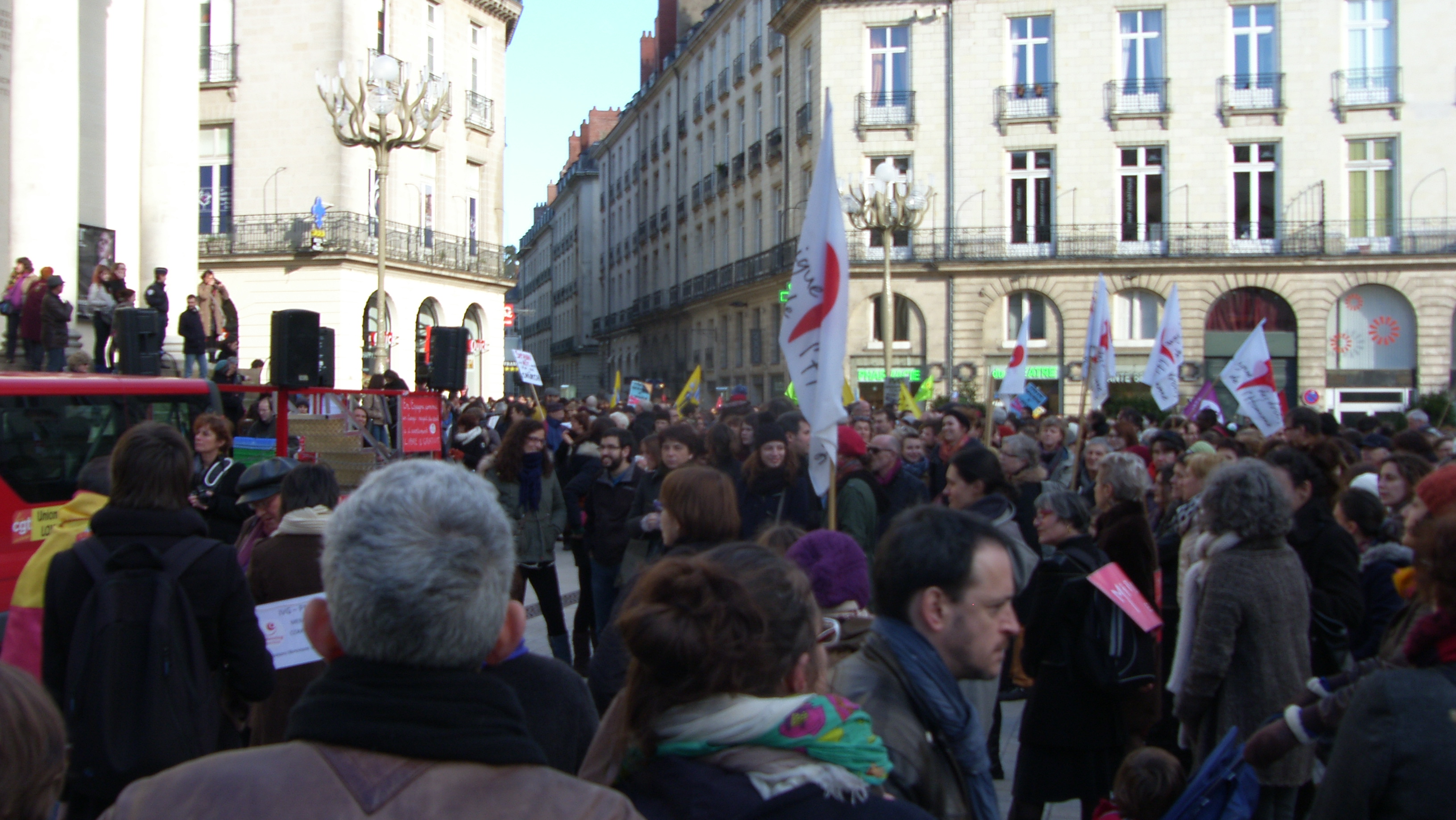 NANTES : Manifestation unitaire pour la défense de l'avortement. 01 02 2014