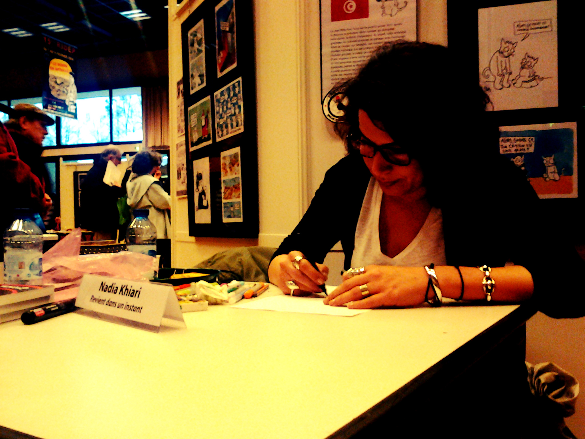 Nadia khiary et son fameux chat (Tunisie) Nadia khiary et son fameux chat (Tunisie)