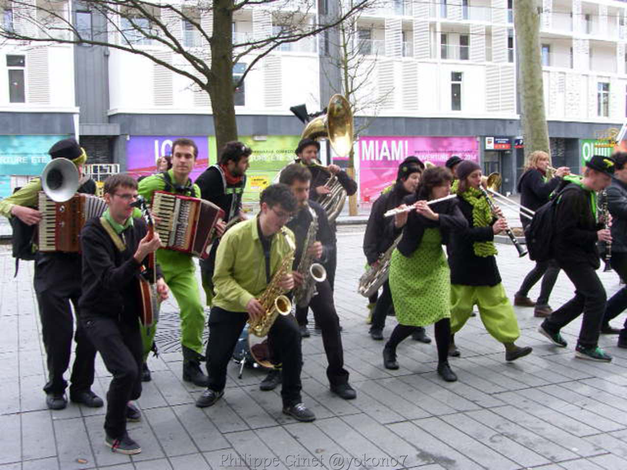 Le collectif Romeurope invitait à la fête ce samedi 22 mars. Un succès (1ère partie) Le collectif Romeurope invitait à la fête ce samedi 22 mars. Un succès (1ère partie)