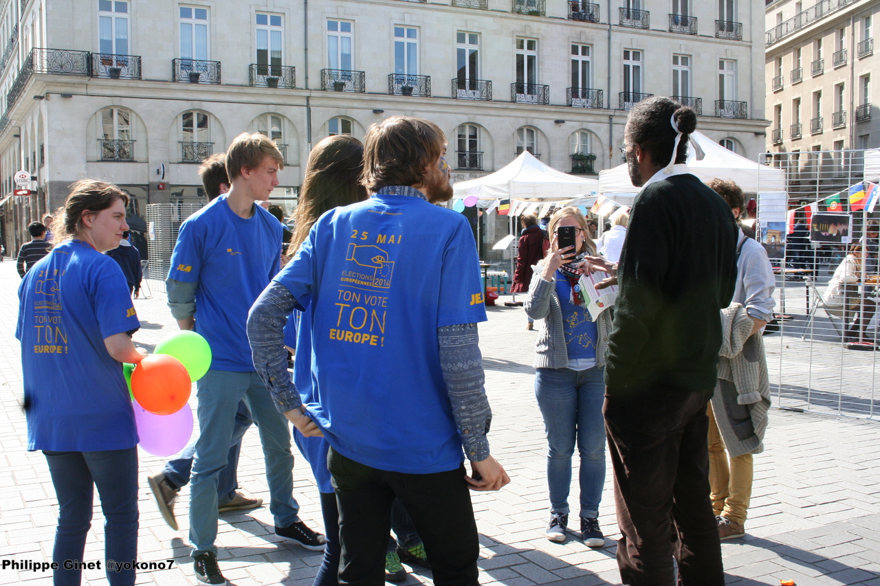 Le Village Européen de la Jeunesse au Bouffay à Nantes hier Le Village Européen de la Jeunesse au Bouffay à Nantes hier