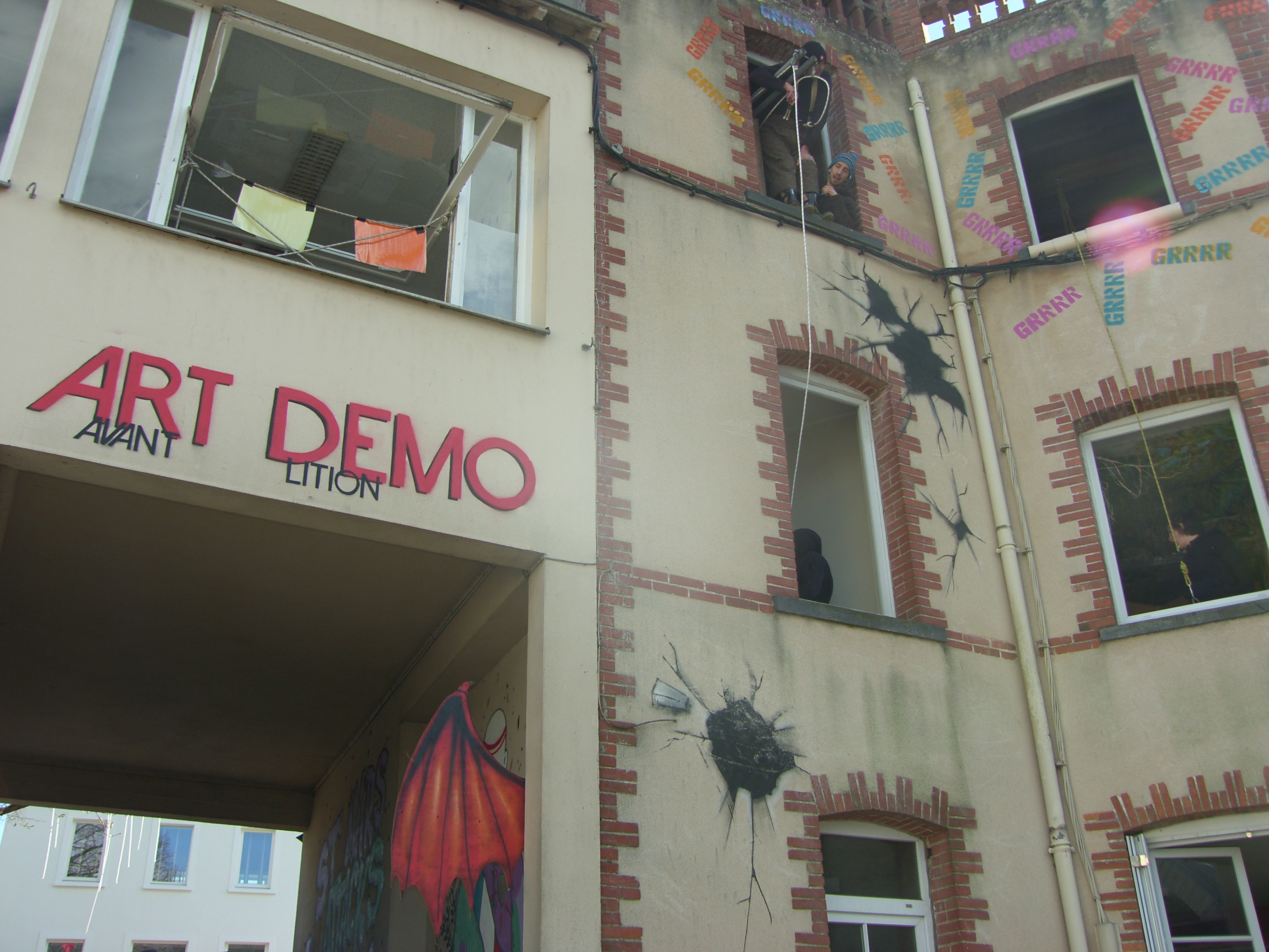 SAINT-MARS-DU-DESERT : LE CHANT DU CYGNE DE L'HOTEL DE VILLE