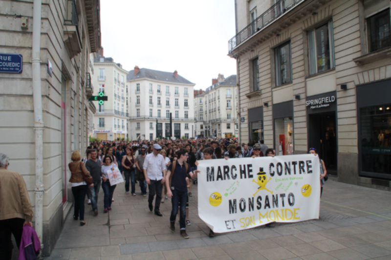 Marche contre MONSANTO à #Nantes Marche contre MONSANTO à #Nantes