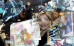 Cambridge : les tambours de la manif anti-Le Pen ont mis en échec Marine (ECOLIGHTNews / MEDIAPART exclu.)
