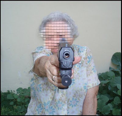 Elle sort son pistolet pour une place de parking Elle sort son pistolet pour une place de parking