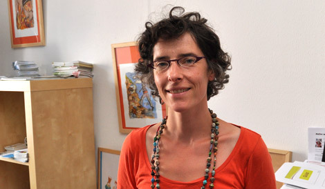 À Rezé, Elisabeth Chabot est la coordinatrice des Éditions d'un Monde à l'autre. À Rezé, Elisabeth Chabot est la coordinatrice des Éditions d'un Monde à l'autre.