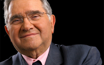 Claude Allègre : "si les médias sont contre le progrès, alors on deviendra un Pays sous-développé" Claude Allègre : "si les médias sont contre le progrès, alors on deviendra un Pays sous-développé"